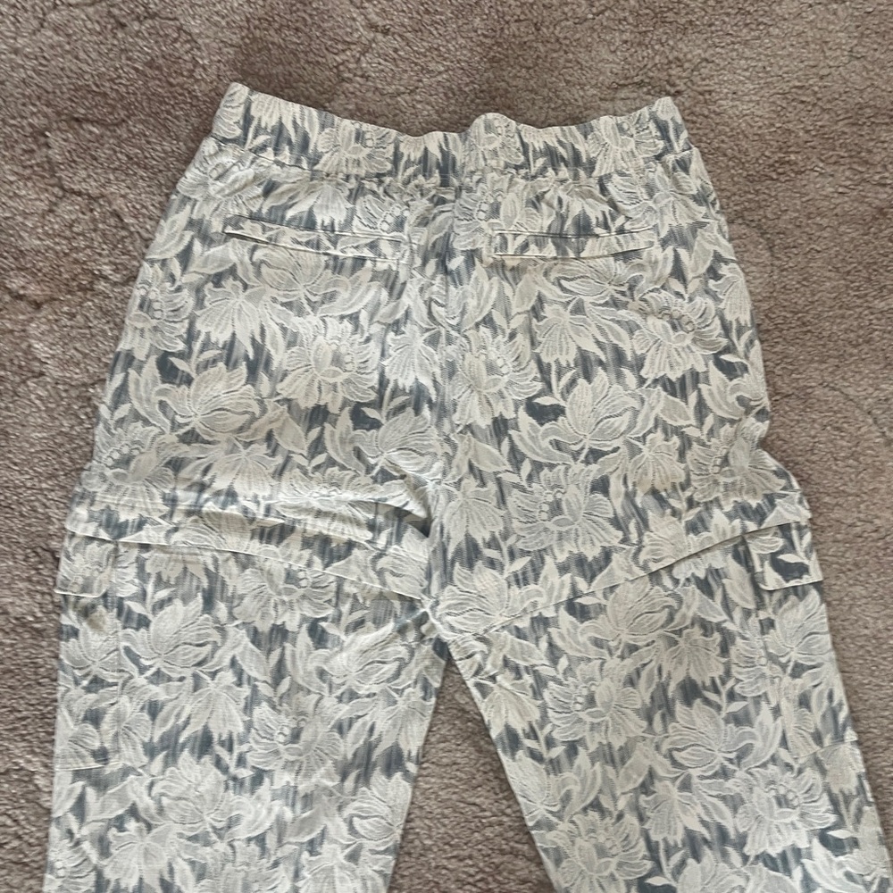 Athleta Trekkie Convertible Hike Pant Size 10 T Bloom Magnolia White #988053 - Picture 10 of 12